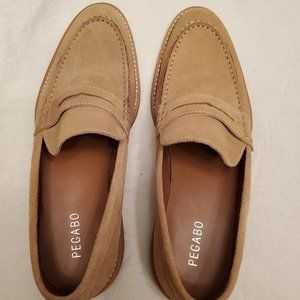 Men’s Size 10 Pegabo Camel Suede Leather Loafers